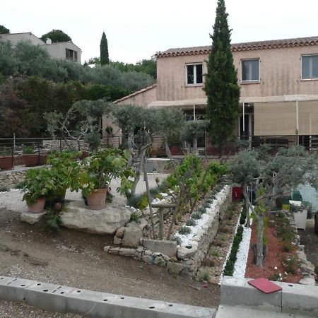 Chez Elles 2 Bed & Breakfast Caumont-sur-Durance Bagian luar foto